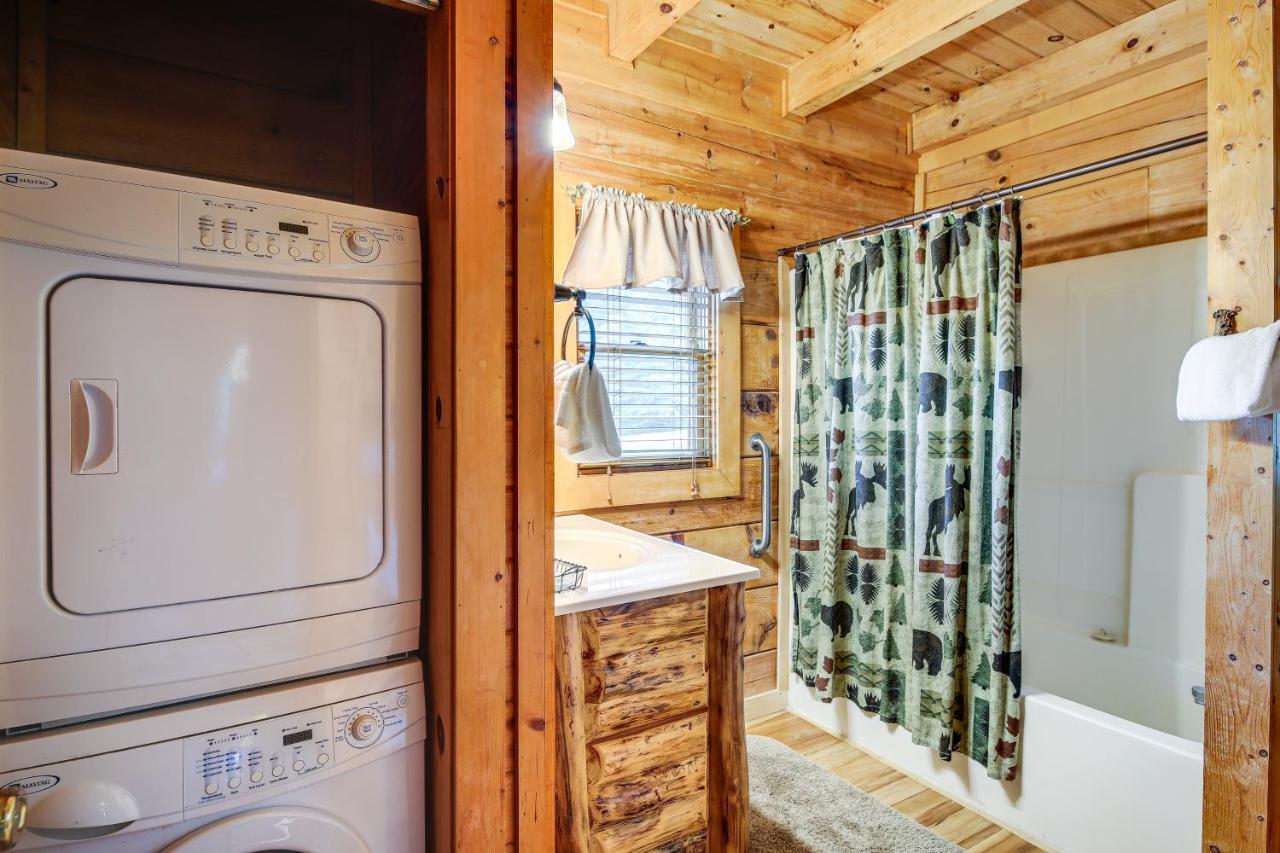 Sevierville Cabin With Wraparound Deck And Lake Access Exterior photo