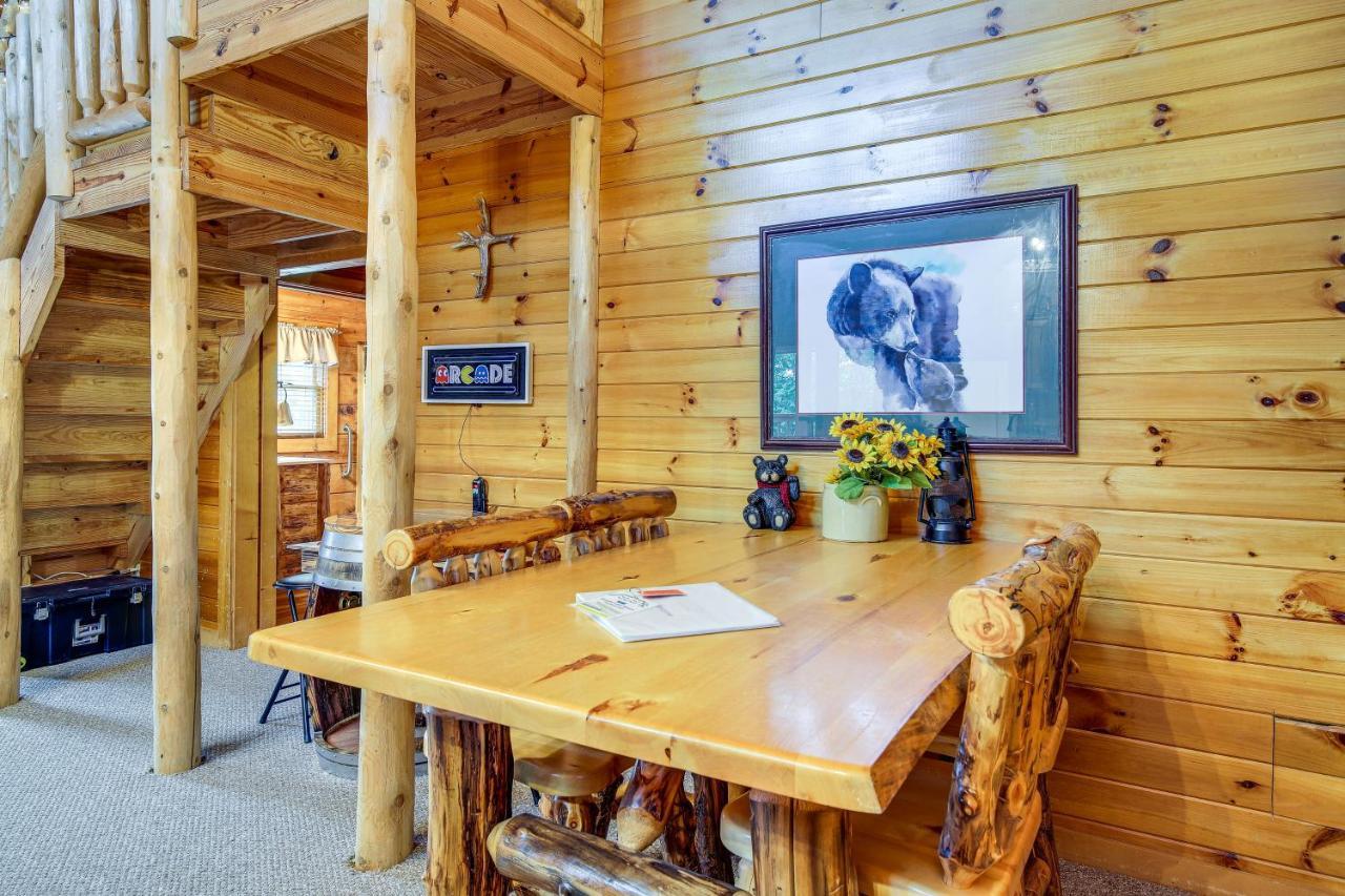 Sevierville Cabin With Wraparound Deck And Lake Access Exterior photo