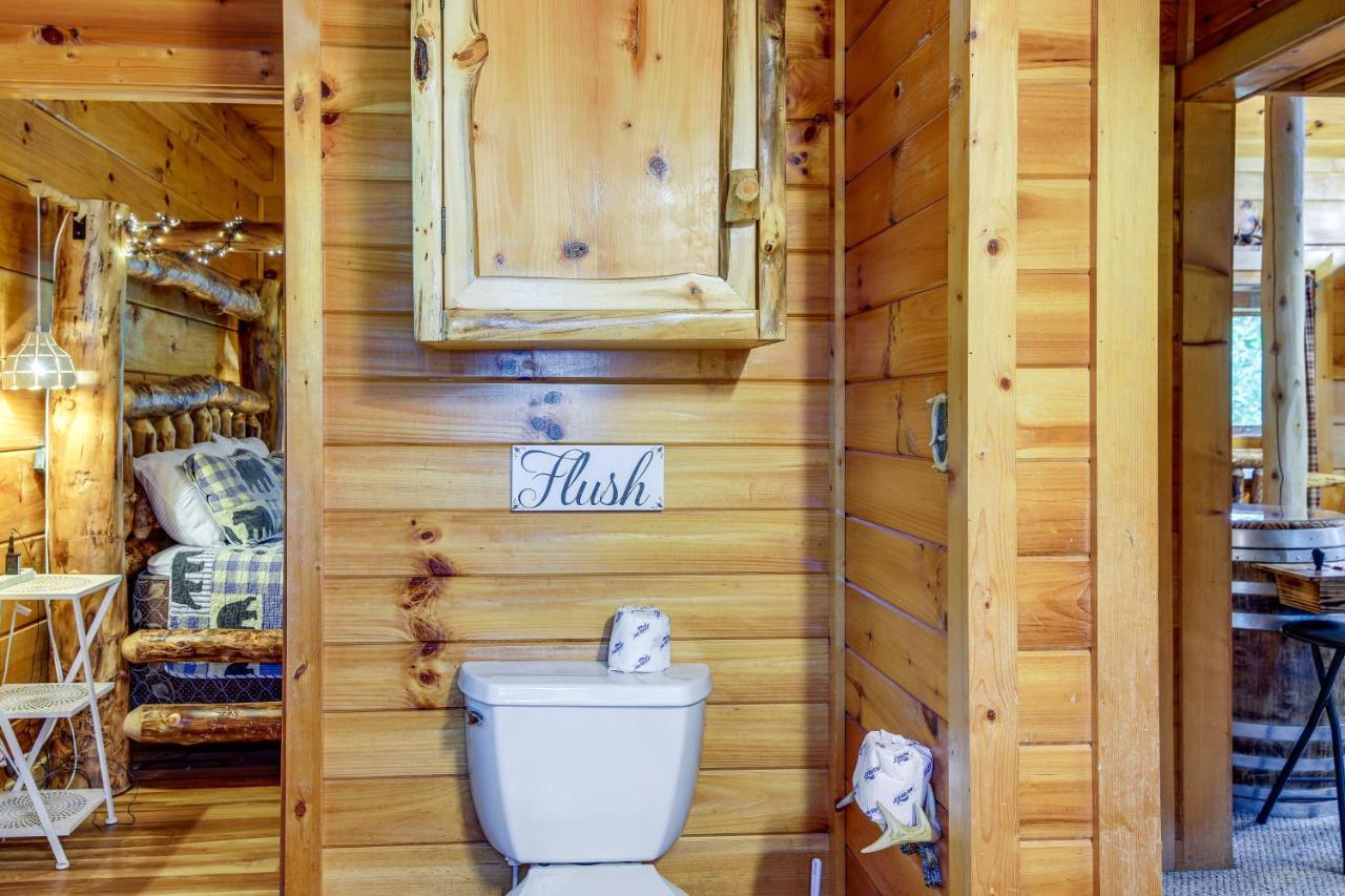 Sevierville Cabin With Wraparound Deck And Lake Access Exterior photo