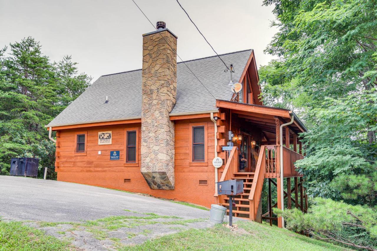 Sevierville Cabin With Wraparound Deck And Lake Access Exterior photo